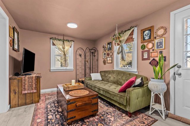 231 W SMITH AVENUE, Oshkosh, WI 54901