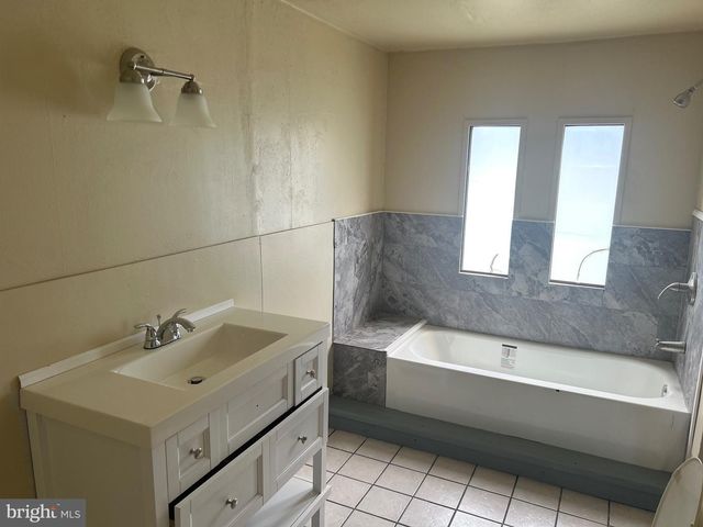 310 BROOKLYN DR, York, PA 17406