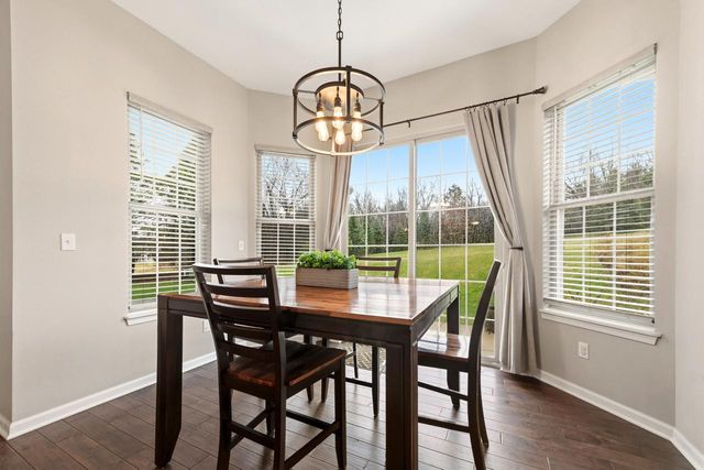 1909 Foxcroft LANE, Waukesha, WI 53189