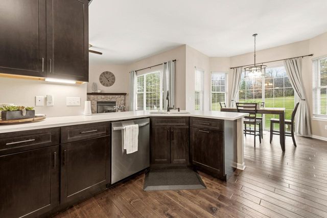 1909 Foxcroft LANE, Waukesha, WI 53189