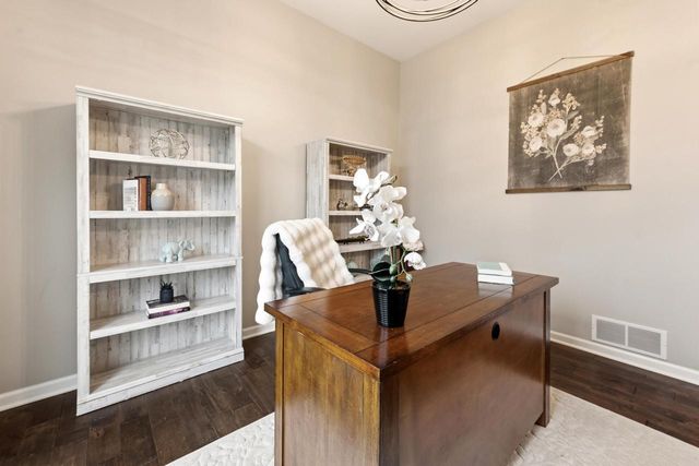 1909 Foxcroft LANE, Waukesha, WI 53189