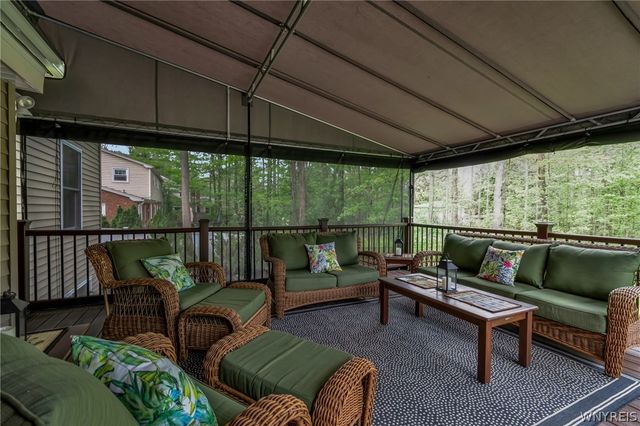 30 Nieman Drive, Orchard Park, NY 14127