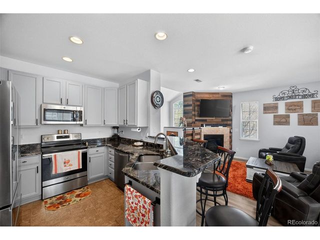 160 Granby Way A, Aurora, CO 80011