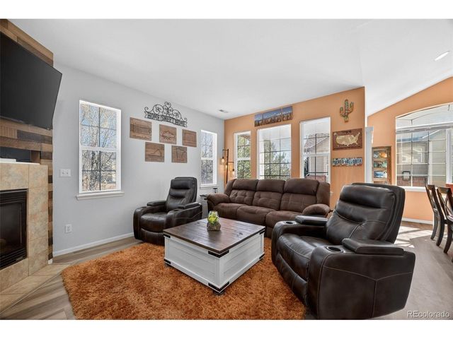 160 Granby Way A, Aurora, CO 80011