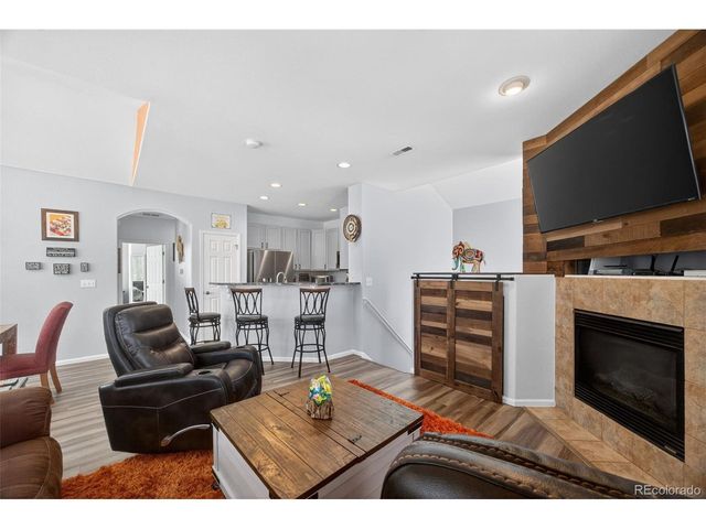 160 Granby Way A, Aurora, CO 80011