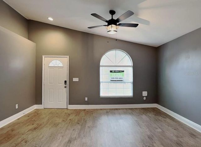 2418 RADNOR AVENUE, Orlando, FL 32826