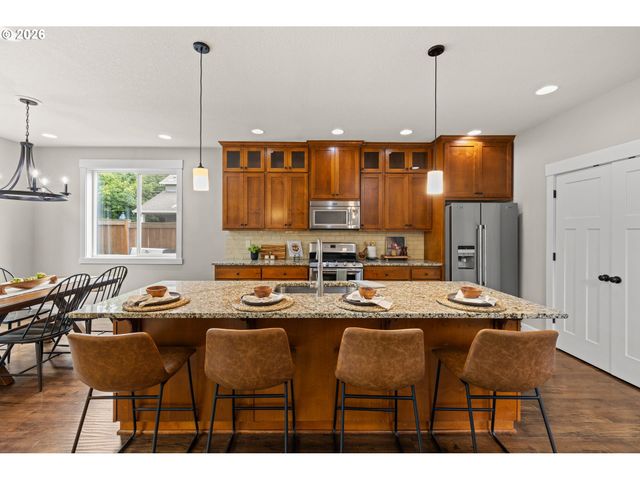 12795 LINDSAY ANNE Ln, Oregon City, OR 97045