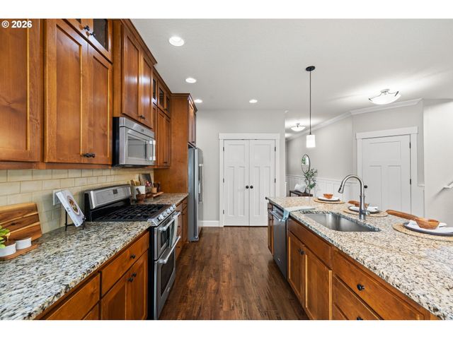 12795 LINDSAY ANNE Ln, Oregon City, OR 97045