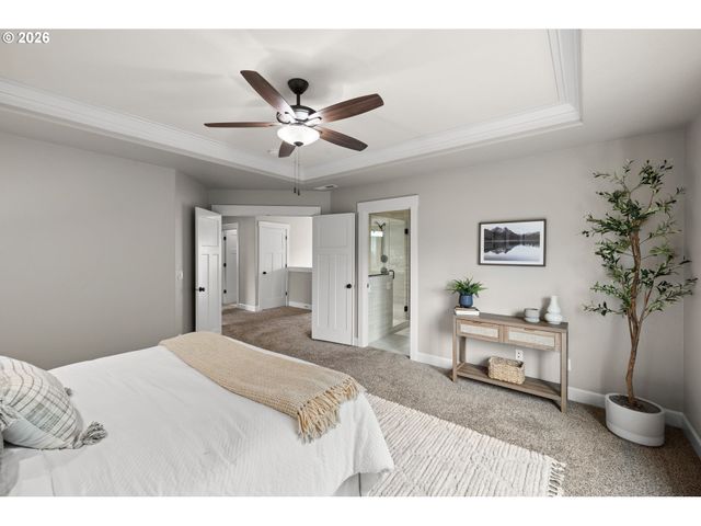 12795 LINDSAY ANNE Ln, Oregon City, OR 97045