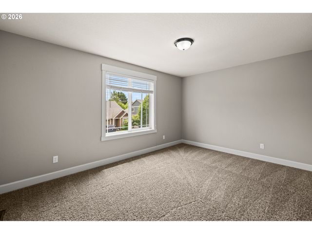 12795 LINDSAY ANNE Ln, Oregon City, OR 97045