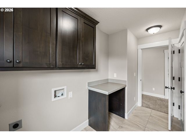 12795 LINDSAY ANNE Ln, Oregon City, OR 97045