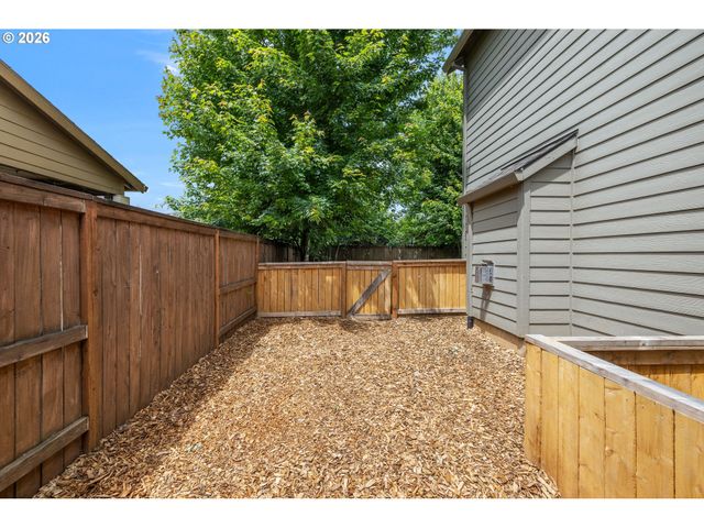 12795 LINDSAY ANNE Ln, Oregon City, OR 97045