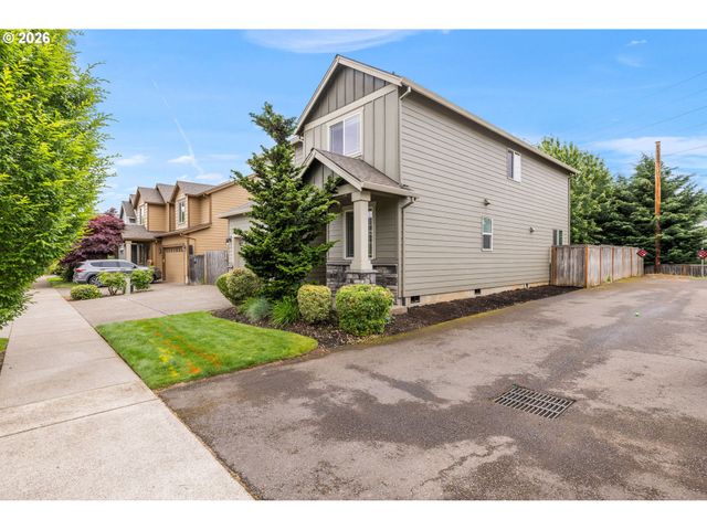 12795 LINDSAY ANNE Ln, Oregon City, OR 97045