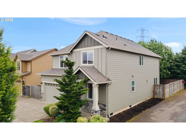 12795 LINDSAY ANNE Ln, Oregon City, OR 97045