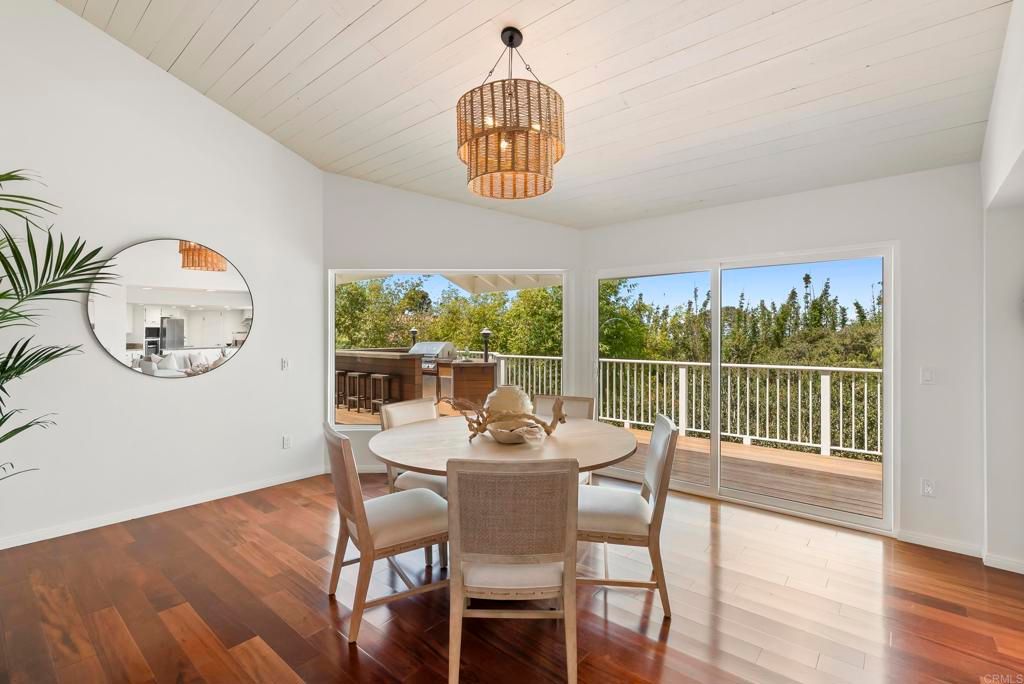 Image 27 of property listing at 541 S Granados Avenue, Solana Beach, CA 92075