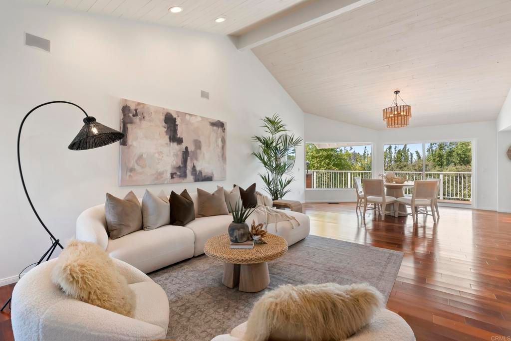 Image 33 of property listing at 541 S Granados Avenue, Solana Beach, CA 92075