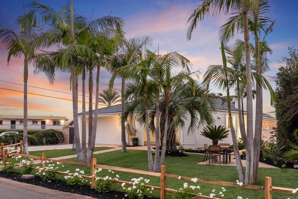 Image 4 of property listing at 541 S Granados Avenue, Solana Beach, CA 92075