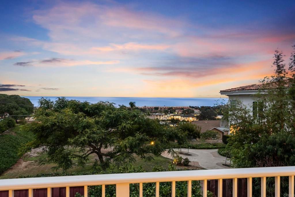 Image 55 of property listing at 541 S Granados Avenue, Solana Beach, CA 92075