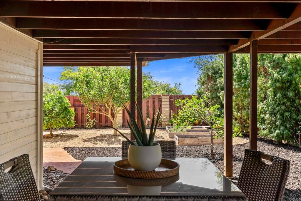 Image 69 of property listing at 541 S Granados Avenue, Solana Beach, CA 92075