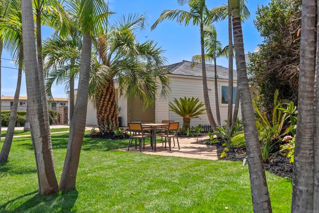 Image 9 of property listing at 541 S Granados Avenue, Solana Beach, CA 92075
