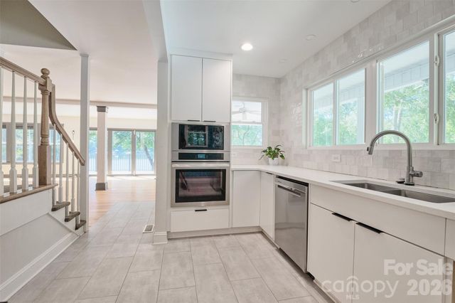 486 Willow Cove Road, Lake Wylie, SC 29710