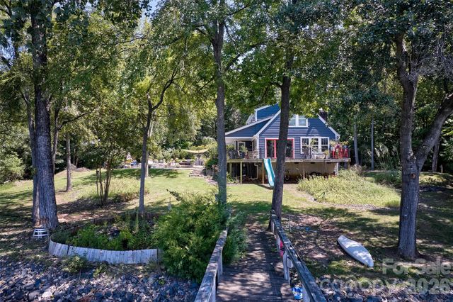 486 Willow Cove Road, Lake Wylie, SC 29710