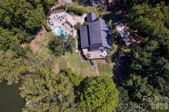 486 Willow Cove Road, Lake Wylie, SC 29710