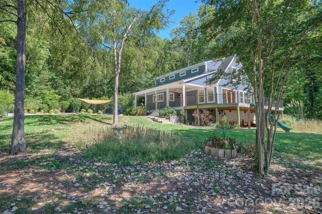 486 Willow Cove Road, Lake Wylie, SC 29710