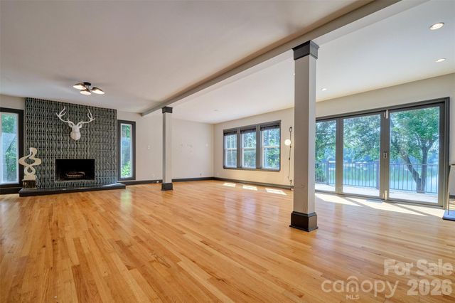 486 Willow Cove Road, Lake Wylie, SC 29710