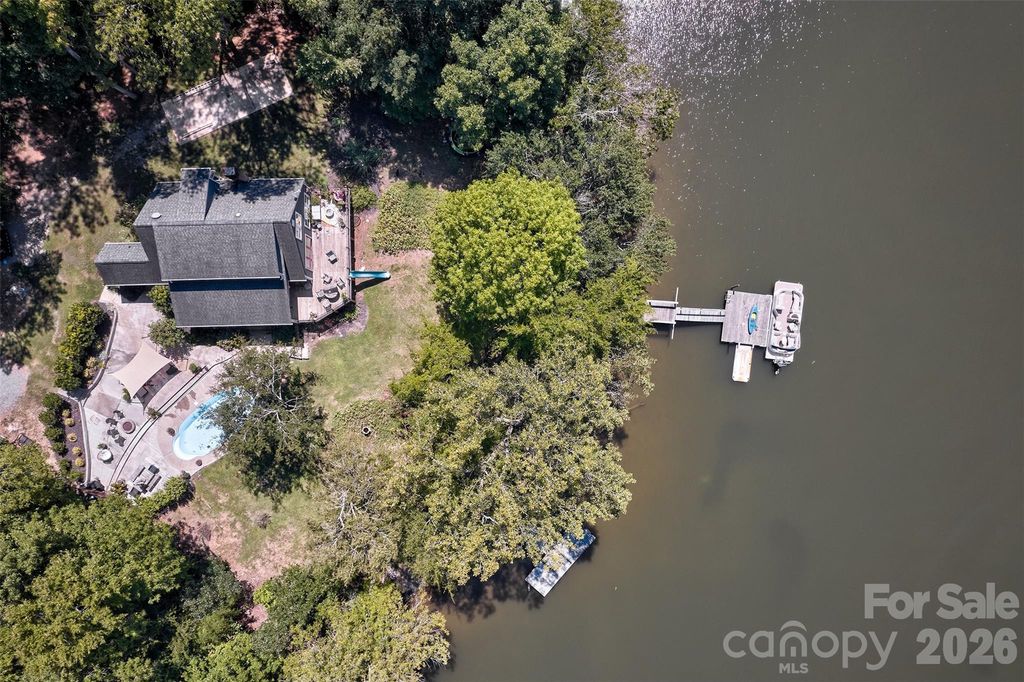 486 Willow Cove Road, Lake Wylie, SC 29710
