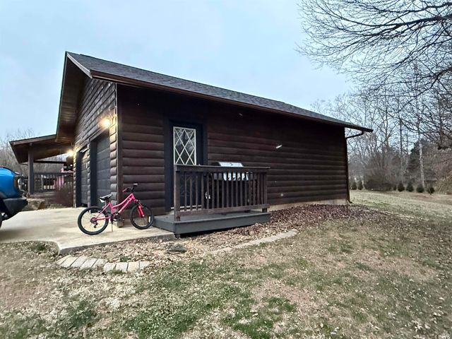 197 County Estates Drive, Mitchell, IN 47446