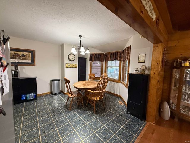 197 County Estates Drive, Mitchell, IN 47446