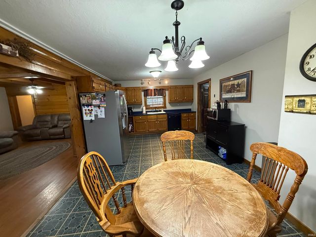 197 County Estates Drive, Mitchell, IN 47446