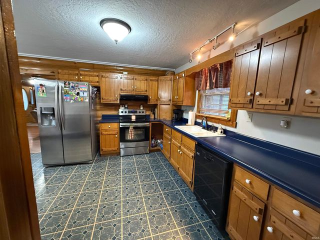 197 County Estates Drive, Mitchell, IN 47446