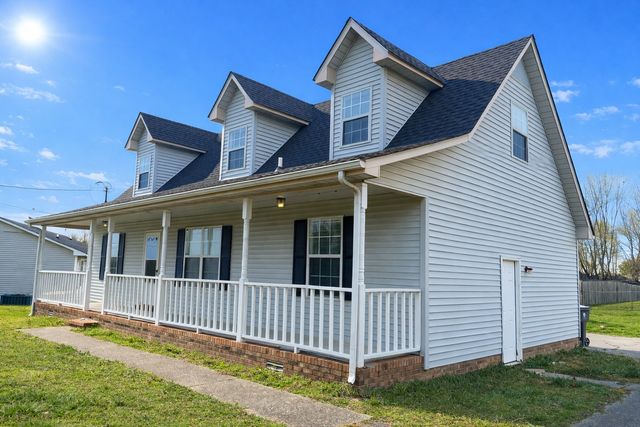 630 Hugh Hunter Rd, Oak Grove, KY 42262