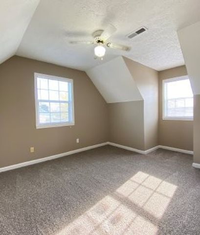 630 Hugh Hunter Rd, Oak Grove, KY 42262