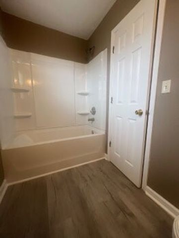 630 Hugh Hunter Rd, Oak Grove, KY 42262