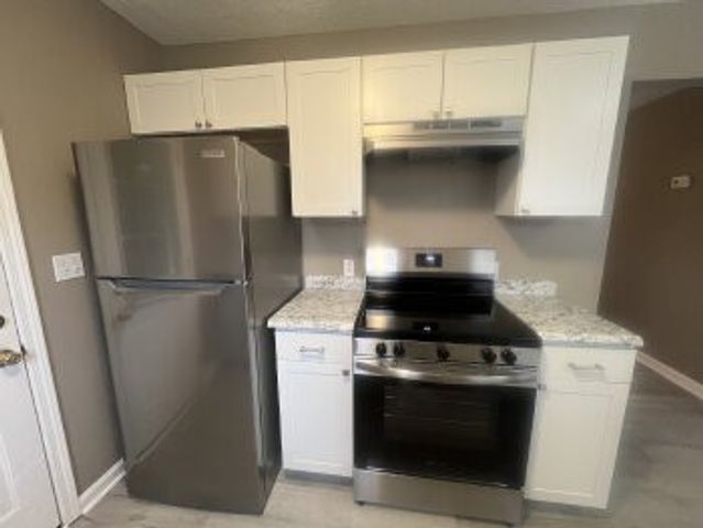 630 Hugh Hunter Rd, Oak Grove, KY 42262