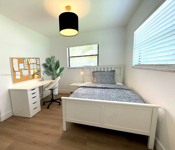 6250 SW 58th Pl 1, South Miami, FL 33143