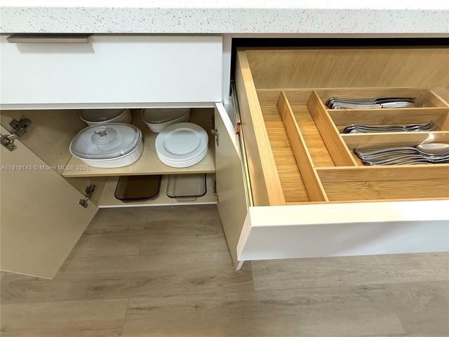 6250 SW 58th Pl 1, South Miami, FL 33143