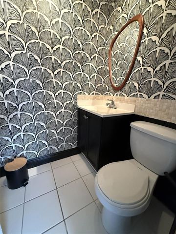 6250 SW 58th Pl 1, South Miami, FL 33143