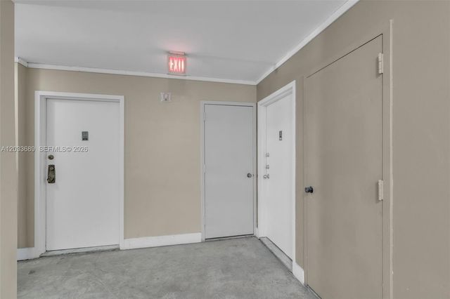 1800 Collins Avenue 10F, Miami Beach, FL 33139