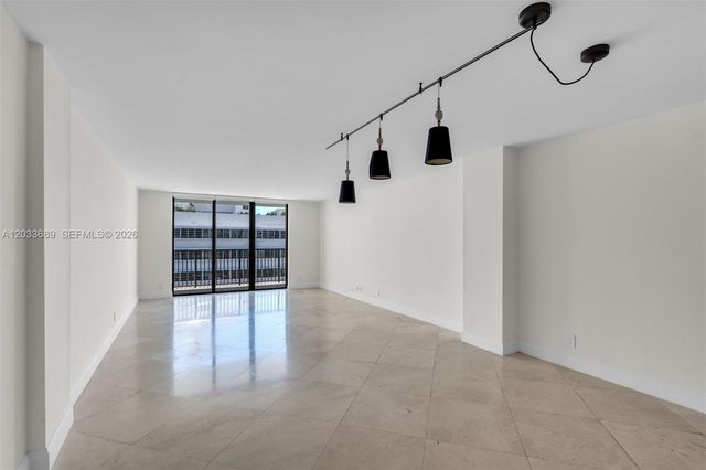 1800 Collins Avenue 10F, Miami Beach, FL 33139