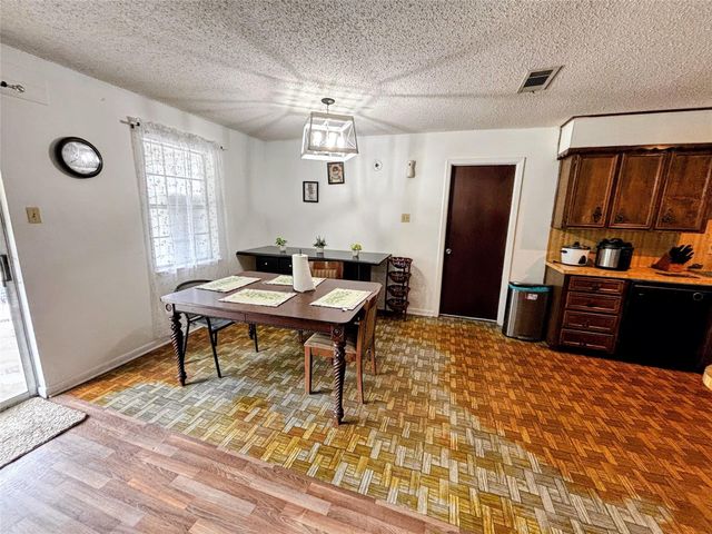 214 Mills Drive, Livingston, TX 77351