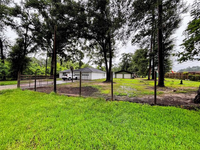 214 Mills Drive, Livingston, TX 77351