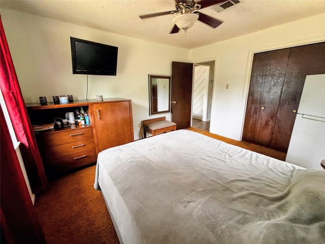214 Mills Drive, Livingston, TX 77351