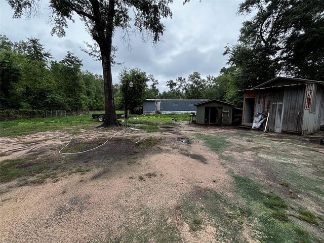 214 Mills Drive, Livingston, TX 77351