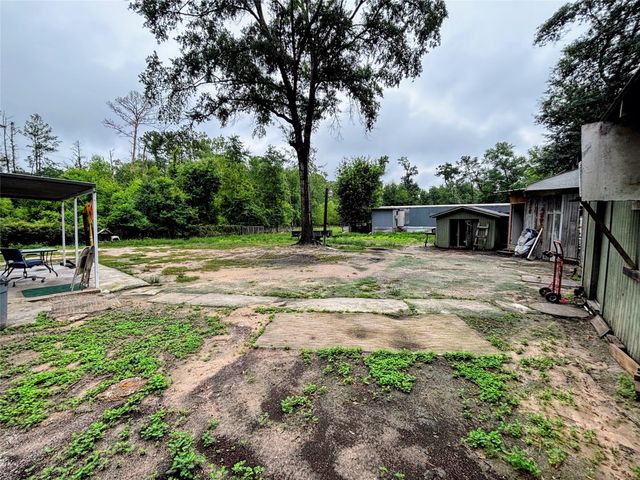214 Mills Drive, Livingston, TX 77351