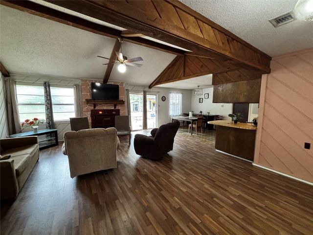 214 Mills Drive, Livingston, TX 77351