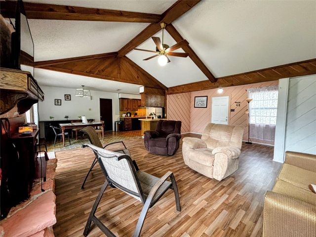 214 Mills Drive, Livingston, TX 77351